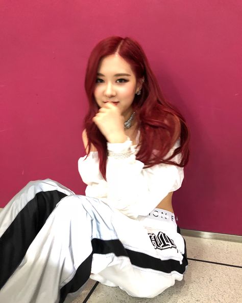 Rosé Red Hair, Rosé Ig Update, Rosé Instagram Update, Rosé Instagram, Rose Blackpink, Rose Park, Rose Icon, Young Black, June 30