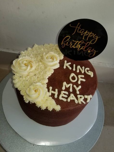 Amazing cake for my Amazing husband who loves me so much love you Love Cake For Husband, Bf Birthday Cake Design, Surprise Cake For Husband, Cake Writing Ideas For Boyfriend, Romantic Birthday Cake For Hubby, Happy Birthday My Husband Cake, Hubby Cake Ideas, Unique Cake Ideas For Husband Birthday, Cake For Fiance Birthday