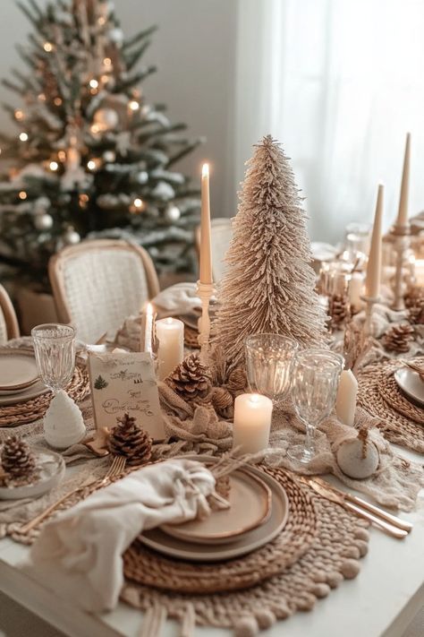 Boho Christmas Dinner Table Decor, Neutral Christmas Tablescapes, Boho Christmas Table Setting, Neutral Christmas Table Decor, Boho Christmas Table, Christmas Table Diy, Neutral Christmas Table, Christmas Table Settings Ideas, Christmas Table Design