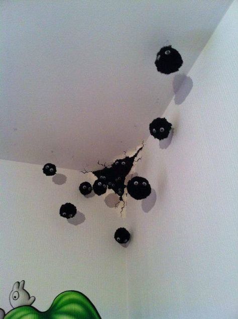 Soot sprites My Neighbor Totoro Black Balls, Totoro Room Decor Diy, Soot Sprite Room Decor, My Neighbor Totoro Room Decor, Ghibli Room Decor Diy, Ghibli Diy Decor, Gibli Studio Birthday Party, Totoro Room Ideas, Anime Decor Diy