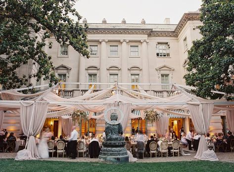 These romantic wedding drapes are giving us all the warm fuzzies with their whimsical swoops, calligraphed messages and colorful accents. If you want some wedding decor ideas to jazz up your ceremony or reception, you have certainly come to the right place! Get ready to see why this wedding trend is on the up and up over on #ruffledblog Summer Reception, Dc Wedding Venues, Air Tent, House Cake, Wedding Sparrow, Events Design, Washington Dc Wedding, Dc Wedding, Mansion Wedding