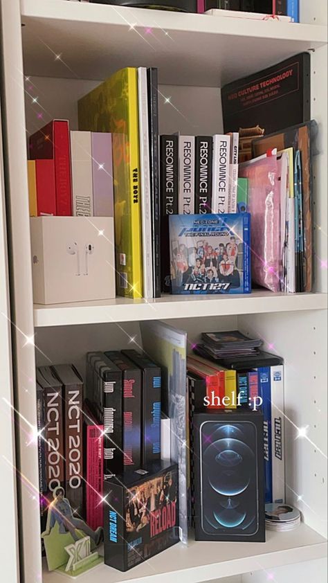 Kpop Albums Shelf Aesthetic, Kpop Stationary, Aesthetic Kpop Album Shelf, Kpop Album Store Aesthetic, Nct Album Collection, Kpop Albums Shelf, Kpop Album Aesthetic Collection, Pop Shelf, Album Nct Dream Collection