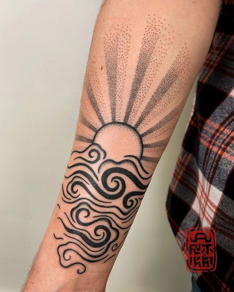 Sunset Leg Tattoo, Sun Burst Tattoo Design, Sunshine Rays Tattoo, Sunset Arm Band Tattoo, Shoulder Sun Rays Tattoo, Abstract Sun Tattoo Design, Sun With Rays Tattoo, Sunset Aesthetic Tattoo, Hawaiian Sun Tattoo