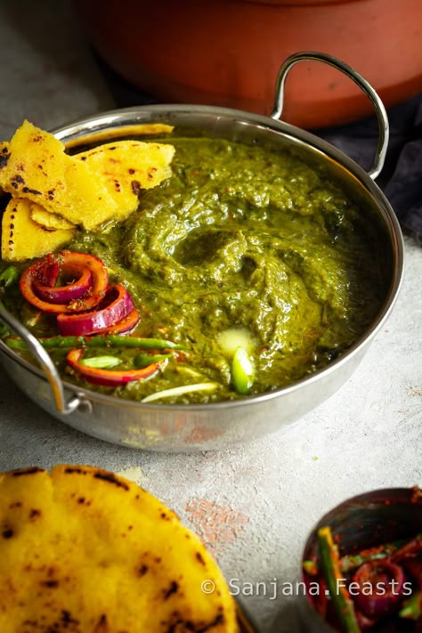 Saag Recipe Saag Curry Recipe, Punjabi Saag Recipe, Chicken Saag Recipe, Makki Di Roti, Paneer Curry Recipes, Asian Bowl, Saag Recipe, Unusual Recipes, Breakfast Around The World