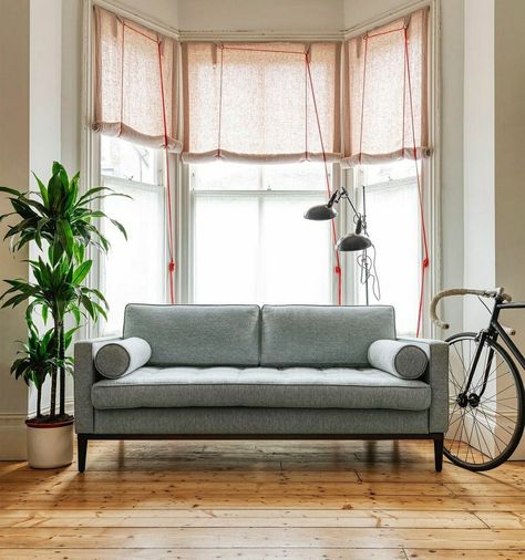 Bay Window Sofa, Bay Window Decor, Bay Window Benches, Bay Window Curtains, Circular Dining Table, Window Benches, Free Furniture, Neutral Interiors, Sofa Colors