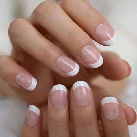 Nails Round Short, Round French Nails, French Nails With Gold, Gel Polish French Manicure, Round Acrylic Nails, Short Rounded Acrylic Nails, Rounded Acrylic Nails, Nails Round, Short French Tip Nails