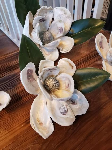 20 Beautiful Ways to Repurpose Oyster Shells Oyster Table Decor, Slipper Shell Crafts, Oyster Shell Flowers, Things To Make With Oyster Shells, Oyster Shell Magnolia Flower, Oyster Shell Crafts Diy How To Make, Diy Oyster Shell Crafts, Sea Shell Ideas, What To Do With Sea Shells