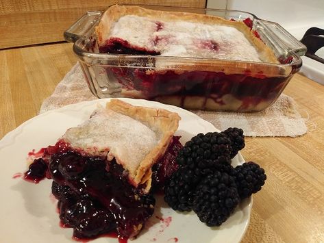 Easy Blackberry Cobbler With Pie Crust, Double Crust Blackberry Cobbler, Blackberry Cobbler Recipe Pie Crust, Blackberry Pie With Frozen Blackberries, Blackberry Cobbler Filling Recipe, Homemade Blackberry Cobbler, Old Fashion Blackberry Cobbler Recipe, Southern Blackberry Cobbler Recipe, Blackberry Cobbler With Pie Crust