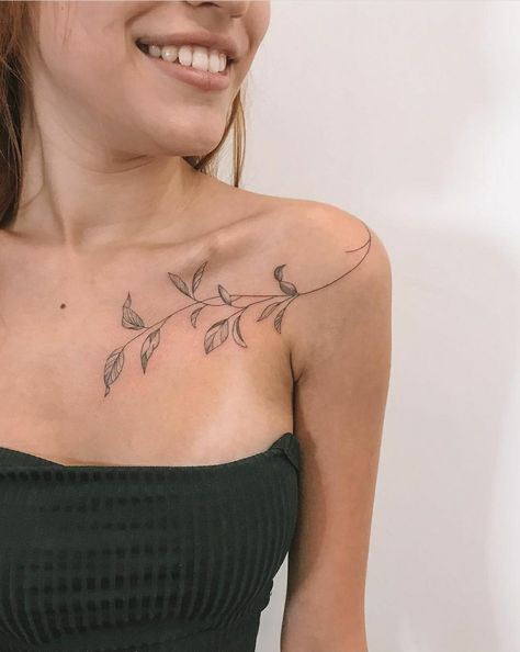 Under Collar Bone Tattoos, Clavicle Tattoo, Small Shoulder Tattoos, Anklet Tattoos, Bone Tattoos, Hip Tattoos Women, Flower Tattoo Shoulder, Vine Tattoos, Full Body Tattoo