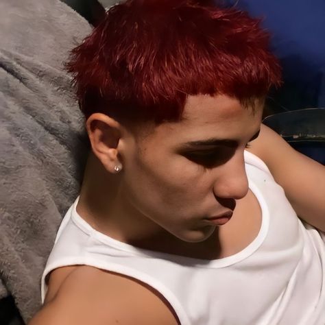 Red Hair Dye Men, Red Buzzcut, Pelo Color Vino, Red Hair Boy, Hair Dye Videos, Deep Red Hair, Red Hair Men, Cherry Red Hair, Dyed Hair Men