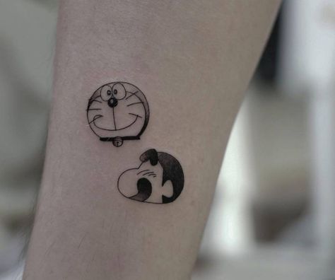 Doraemon Tattoo Design, Shinchan Tattoo, Dora Tattoo, Cookies Tattoo, Doraemon Tattoo, Anime Tattoo Ideas, Small Finger Tattoos, Rainbow Tattoos, D Tattoo