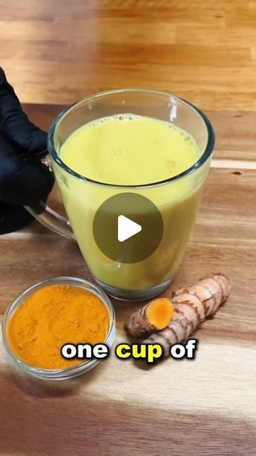 Golden Milk Recipe, Night Drink, Herbal Recipes, Smoothie Diet Plans, Natural Health Care, Golden Milk, Meal Replacement Smoothies, Diet Drinks, Healthy Drink