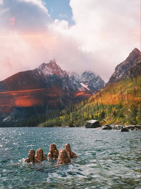 Things To Do In The Mountains, Carefree Life Aesthetic, Colorado Camping Aesthetic, Film Photography Mountains, Outdoor Adventure Aesthetic, Summer Adventures Aesthetic, Summer Mountain Aesthetic, Adventuring Aesthetic, Adventure Girl Aesthetic