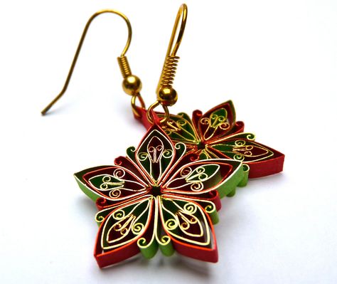 Christmas earrings Ecofriendly quilled by VBPureDesigns on Etsy Paper Quilling Earrings, Paper Quilling Tutorial, Paper Quilling Jewelry, Art Quilling, Quilling Christmas, Quilling Earrings, Quilled Jewellery, Quilled Creations, Quilling Tutorial