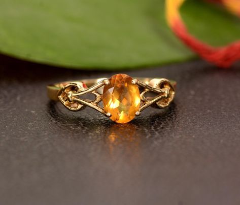 Rose Gold Citrine Jewelry, Amber Stone Engagement Rings, Crystal Engagement Rings Gold, Citrine Wedding Rings, Citrine Ring Gold, Citrine Ring Vintage, Yellow Topaz Wedding Ring, Amber Engagement Ring Gold, Amber Engagement Ring Vintage