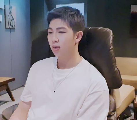 Namjoon Short Hair, Namjoon Hair, Ootd Korean, Rm Bts, Bts Rm, Bulletproof Boy Scouts, Hair Short, Album Bts, Record Producer