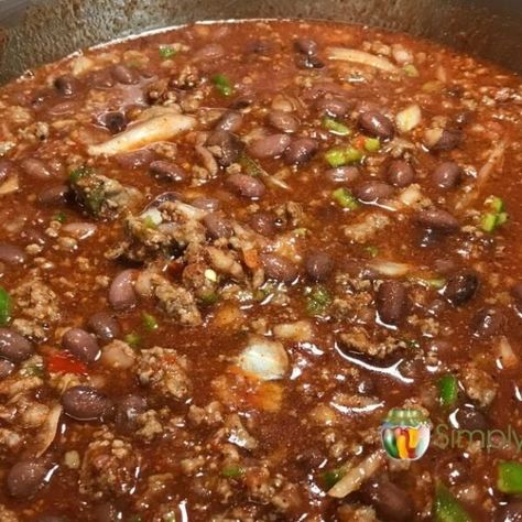 How to Can Chili Con Carne (with meat and beans) Con Carne/ Meat and Beans Chili Recipe How To Can Chili, Bear Chili Recipe, Meat And Bean Chili Recipe, Canning Chili With Meat And Beans, Beans Chili Recipe, Canning Chili, Canning Meals, Canning Beans, Pressure Canning Recipes