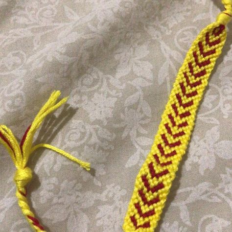 Normal pattern #36052 variation #36856 | BraceletBook Softball Bracelet, Bracelets Diy, Friendship Bracelets Diy, Baseball Softball, Friendship Bracelet Patterns, Fun Easy, Bracelet Patterns, Friendship Bracelet, Diy Bracelets