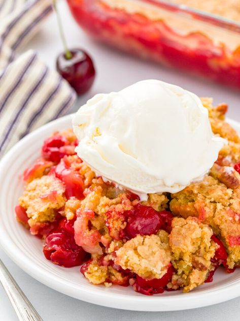 Cherry Dump Cake - Kippi at Home Cherry Pineapple Dump Cake Recipes, Dump Cake Easy, Mixed Berry Dessert, Pineapple Dump Cake Recipe, Cherry Pineapple Dump Cake, Pineapple Dump Cake, Cherry Dump Cake, Fruit Pie Filling, Dump Cake Recipe