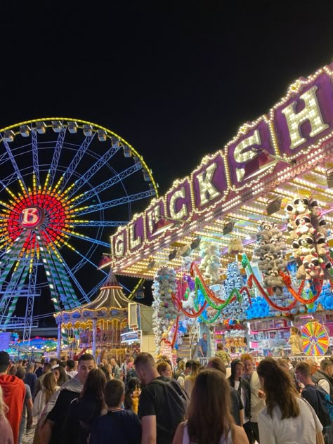 Octoberfest Aesthetic, Oktoberfest Aesthetic, Dirndl Aesthetic, Visit Munich, Bavarian Recipes, Europe 2023, Beer Hall, Neon Dresses, Neuschwanstein Castle