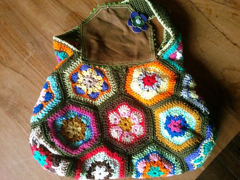 Hexagon Crochet Bag Layout, African Flower Hexagon, Hexagon Bag, Flower Bags, Crochet African Flowers, African Flowers, Crochet Hexagon, Flower Bag, Crochet Instructions