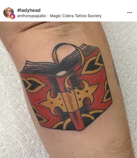 Book And Cat, Cobra Tattoo, Book Burning, Book Tattoo, School Tattoo, Vintage Tattoo, Body Modifications, Old School Tattoo, Cat Tattoo