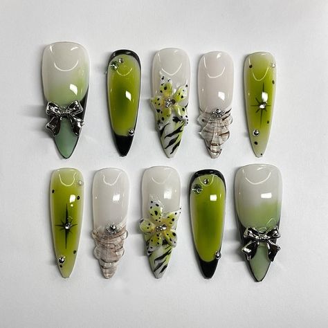 Nails 2024 Green, Nails Inspo Summer, Sweat Tour, Nail Sets, Face Card, Acrylic Nails Coffin Short, Nails 2024, Hot Nails, Acrylic Nails Coffin