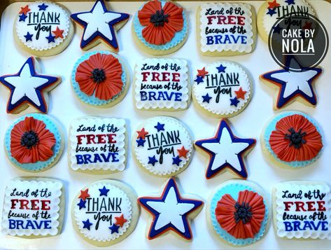 And another “Oops! “…did this set of cookies for a Veterans Day celebration…#cookiedecorating #fondantcookies #instacookie #cookiesofinstagram #decoratedsugarcookies #cookiestagram #veteransday #freedomisntfree #marshmallowfondant #decoratedcookies Veterans Day Cupcake Ideas, Veteran Cookies Decorated, Veterans Day Cupcakes, Veterans Day Cookies Decorated, Veterans Day Cookies, Veterans Day Party, Cookie Flowers, Veterans Appreciation, Veterans Day Celebration