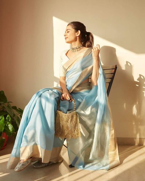 Mithila Palkar Saree, Light Blue Silk Saree, Sleek Low Ponytail, Draped Sarees, Old School Love, Farewell Sarees, Mithila Palkar, Kurti Lehenga, Unique Sarees