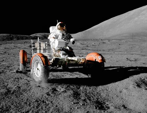 Apollo Moon Missions, Moon Buggy, Lunar Rover, Apollo Space Program, Back To The Moon, Nasa Photos, Apollo Program, Science Space, Nasa Apollo