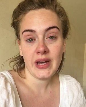 Adele apologised online, without make-up, to fans for cancelling a concert. Adele No Makeup, Adele Without Makeup, Baby News, Puffy Eyes, White Face, Cate Blanchett, Without Makeup, Free Makeup, New Face