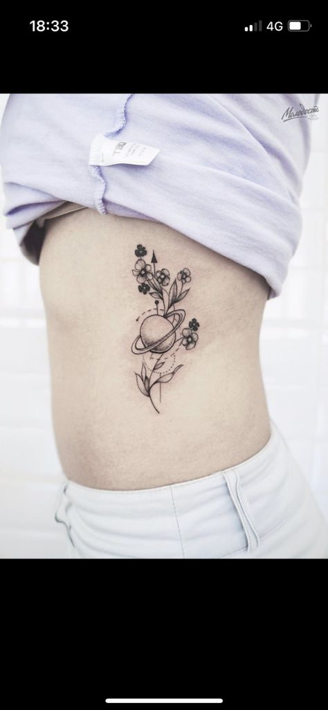 Sarah Tattoo, Side Hip Tattoos, Circular Tattoo, Saturn Tattoo, Flower Tattoo On Side, Shoulder Blade Tattoo, Tattoo Time, Compass Tattoo Design, Flower Tattoo Shoulder