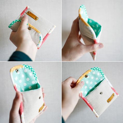 Coin Purse DIY tutorial in pictures. What a cute and simple idea. Dompet Koin Diy, Diy Coin Purse, Purse Diy, Coin Purse Tutorial, Padded Bag, Pouch Diy, Purse Tutorial, Diy Money, Sewing Purses