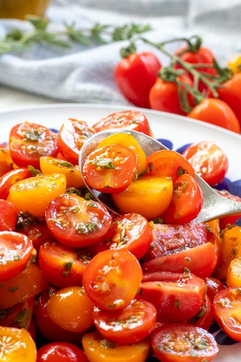 This balsamic tomato salad is light, delicious and refreshing. Made with juicy, seasonal tomatoes and a simple balsamic dressing this healthy salad is ready in minutes. So if you are looking for and easy salad recipe then this is the tomato salad for you. Perfect as a side dish, light lunch, or appetiser, this summer salad is bursting with flavour and nutrients. Tomato Salad Recipes, Lunch Inspiration, Bbq Sides, Side Dishes For Bbq, Easy Salad, Balsamic Dressing, Low Cal Recipes, Healthy Salad, Light Lunch