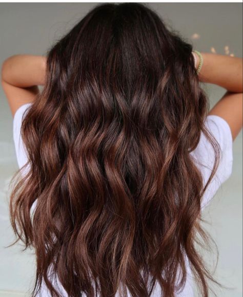 Fall Hair Colors Short Hair, Hair Colors Short Hair, Fall Hair Colors Red, Hair Colors Red, Dark Brown Hair Ideas, Hair Curling Techniques, Fall Hair Colors For Brunettes, Autumn Hairstyles, Hair Colors For Fall