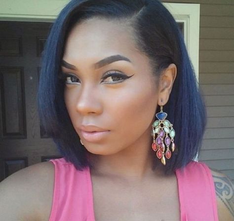 black side-parted collarbone bob Bob Black Women Side Part, Lob Black Women, Medium Length Bob Black Women, Black Lob, Bob Black Women, Medium Length Bob, Sleek Bob Hairstyles, Straight Bob Haircut, Hair Cuts 2017