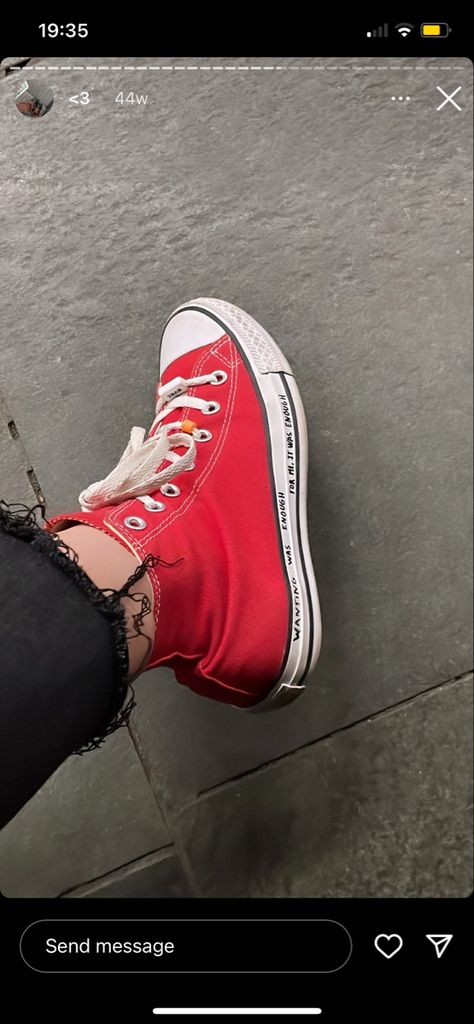 credits @afilmbyalexa on ig Taylor Swift Converse, Chuck Taylor Sneakers, Chucks Converse, Chuck Taylors, Converse Sneaker, Taylor Swift, Swift, Converse, Sneakers