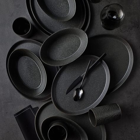 Black Dinnerware, Modern Dinnerware, Stoneware Dinnerware Sets, Stoneware Dinnerware, Notes Inspiration, Dish Sets, Dinner Sets, Dinnerware Set, Ceramic Plates