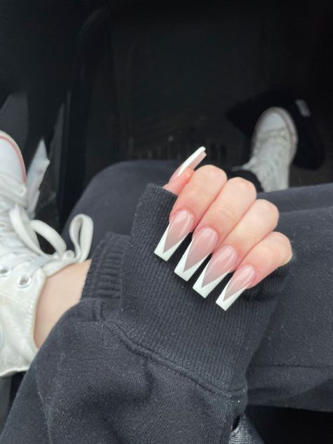 White Nails Long Design, Nails Coffin White Tip, Narrow Coffin Acrylic Nails, White Tip Acrylic Nails Coffin, White V Tip Acrylic Nails, White Tip Coffin Acrylic Nails, White French Long Nails, Clear French Tip Acrylic Nails, White V Nails