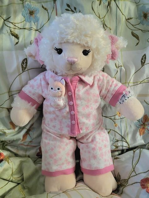 Build A Bear Buddies, Jam Aesthetic, Aesthetic Floor, Wallpaper Facebook, Pink Stuffed Animals, Build A Bear Outfits, Black Korean, Grunge Coquette, Cute Squishies