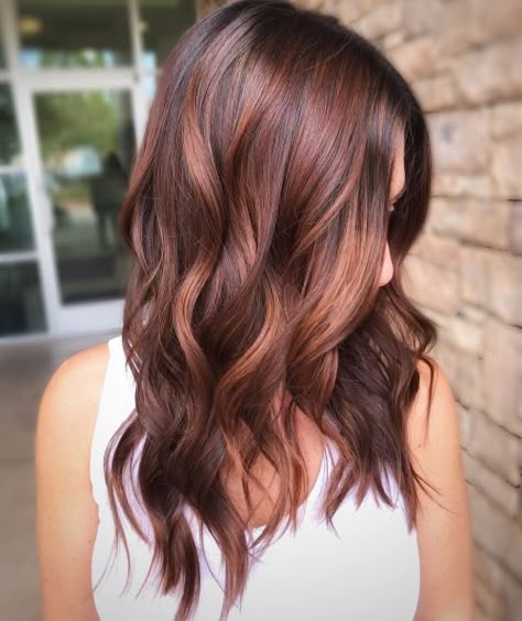 Red Balayage Hair Colors: 19 Hottest Examples for 2019 Red Balayage Hair, Rambut Brunette, Red Balayage, Hot Hair Colors, Hair Color Auburn, Brown Hair Balayage, Short Hair Balayage, Auburn Hair, Long Wavy Hair