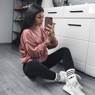 Adidas got me like 🙄🖤 #adidas #adidasoriginals Cute Sporty Outfits For School, Outfits Leggins, Looks Adidas, Outfits Juvenil, Cute Sporty Outfits, Baddie Outfit, Lazy Outfits, Lazy Day Outfits, Adidas Outfit