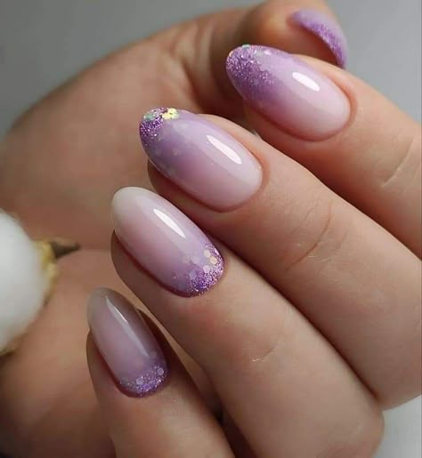 Purple Glitter Nail Art, Birthday Inspired Nails, Glitter Nail Art Sparkle, Birthday Nails Gel, Purple Gold Nails, Fun Birthday Nails, Purple Nails Glitter, Acrylic Purple Nails, Ombre Wedding Nails