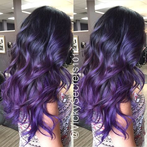 purple balayage with dark hair - Google Search Purple And Black Hair, Purple Balayage, Purple Ombre Hair, Hair Color Purple, Ombre Hair Color, Dye My Hair, Ombre Hair, Purple Hair, Gorgeous Hair