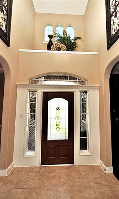 Niche decor idea for over the front door Above Door Shelf Decor, Ledge Over Front Door Entryway, Entryway Ledge Decor, Ledge Above Front Door Decorating, Shelf Over Front Door, Above Front Door Decor Interior, Ledge Above Front Door, Above The Door Decor, Above Front Door Decor