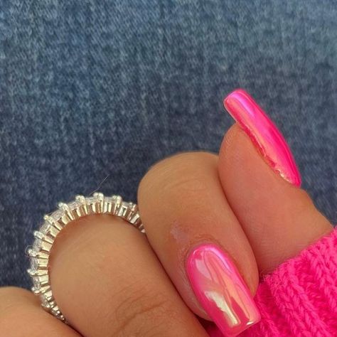 Nicole Marien on Instagram: "Gradient Pink Chrome 💖 @the_gelbottle_inc Carries Cosmo, Pink Panther, Fairy Pink, Playlist, Gilly & Extreme Shine Top Coat Chrome from @amazon ✨ Prep using @lucypastorellitools_ #thegelbottle #thegelbottleinc #nailitdaily #nailitmag #prettylittlething #missguided #chromenails #chrome #glazeddonutnails #pinknails #prettynails" Pink Glitter And Chrome Nails, Chrome Nails For Vacation, Pink Chrome And Sparkle Nails, Pink Irridecent Design Nails, Hot Pink With Chrome, Chrom Pink Nails, Pink Chrome Pedicure Toenails, Hot Pink Chrome Nails Coffin, Pink Metalic Nails Ideas