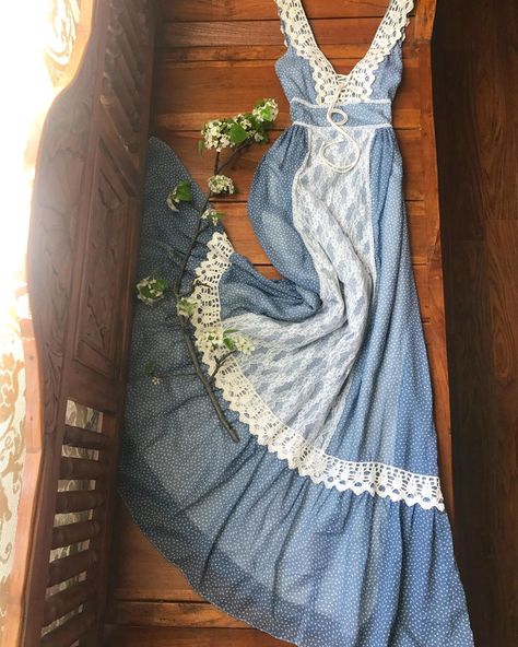 Strange Vintage on Instagram: “⚔️SOLD⚔️ 1970's vintage Gunne Sax sundress.. With the notorious Shamash & Yofi tag sewn right over the cut label.. Rn number is visible…” Sax Dress, Gunne Sax Dress, Lace Up Corset, Gunne Sax, One Love, Feminine Outfit, Cosplay Outfits, Looks Vintage, Fancy Dresses