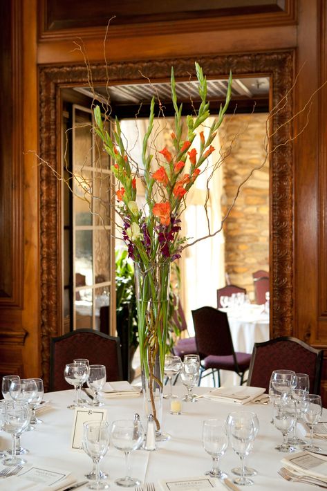 Gladiolus Centerpiece, Beach Aisle, Gladiolus Wedding, Mermaid Themed Wedding, Wedding Flowers Lavender, Gladiolus Arrangements, Wedding Centerpieces Summer, Asian Vase, September Wedding Flowers