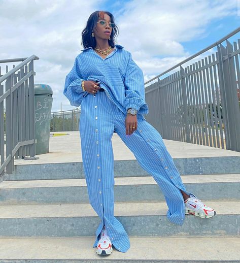 Chic Two-piece Pant Set For Day Out, Chic Fitted Two-piece Pant Set, Chic Two-piece Pant Set With Long Sleeves, Chic Two-piece Set With Wide-leg Pants, Chic Blue Two-piece Pants, Two Piece Outfits Pants Classy, Two Piece Sets Outfits, Two Piece Outfits Pants, Blazer Dress Outfits