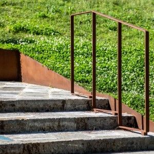 Stone Pathways, Castle Landscape, Landscape Stairs, Hand Rail, Stone Stairs, Stone Pathway, Easy Landscaping, Lan Can, Street Furniture